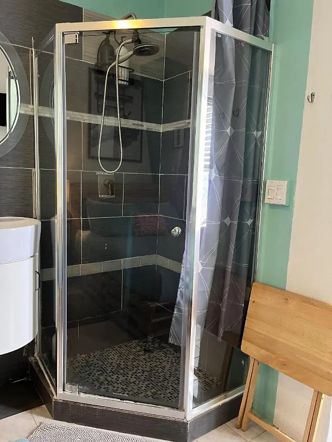 Tropical 2 Bedroom Spacious Next To Pool (Adults Only) 0*, San Juan Puerto Rico