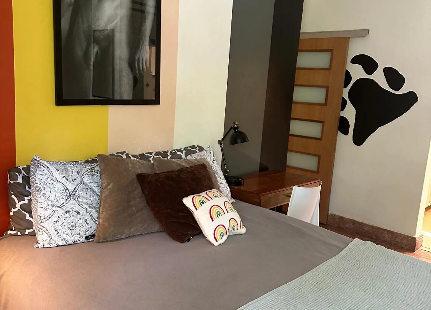 Tropical 2 Bedroom Spacious Next To Pool (Adults Only) Apartment