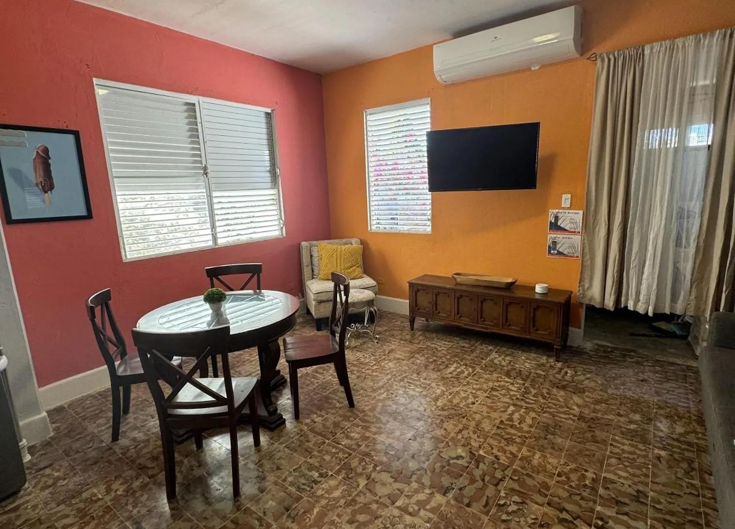 Tropical 2 Bedroom Spacious Next To Pool (Adults Only) Apartment