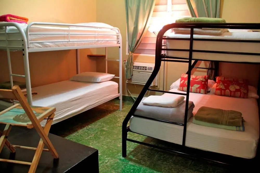 Tropical 2 Bedroom Spacious Next To Pool (Adults Only) Apartment