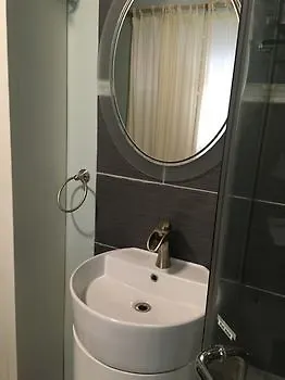 Apartamento Studio With Modern Amenities, Walk-In Shower, Jacuzzi, Beach, And Pool, (Adults Only)